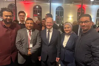 AGYA members with German Chancellor Olaf Scholz