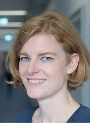  Claire Bullen