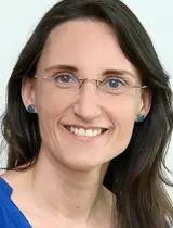  Christin Camia