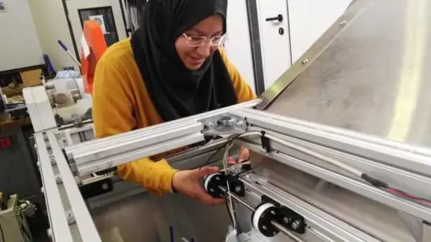 Student working in OLab
