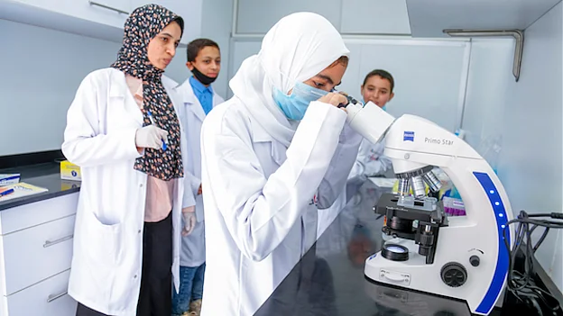 Students in lab