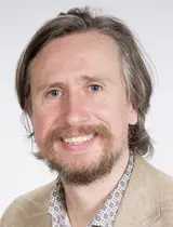  Stefan L. Smith