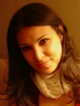  Enass Khansa