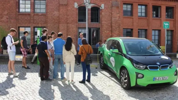 The workshop, talking about car-sharing services